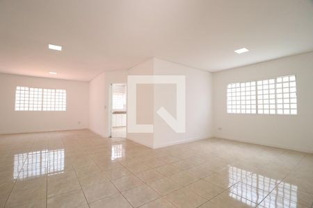 Sala de casa para alugar com 3 quartos, 210m² em Jardim Karaíba, Uberlândia