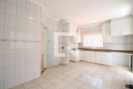 Cozinha de casa para alugar com 3 quartos, 210m² em Jardim Karaíba, Uberlândia