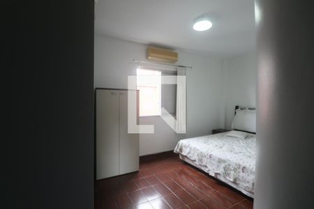 Quarto de apartamento para alugar com 2 quartos, 78m² em Jardim Las Palmas, Guarujá