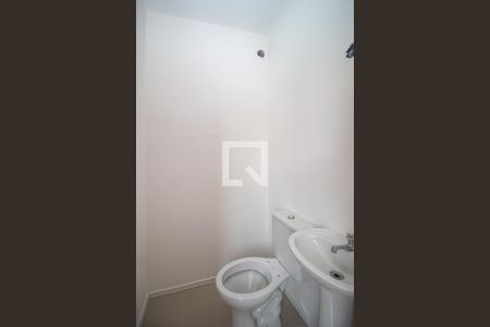 Banheiro de casa de condomínio à venda com 3 quartos, 99m² em Espírito Santo, Porto Alegre