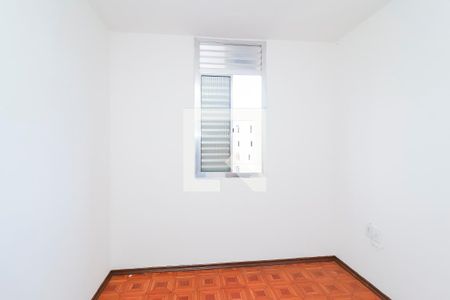 Quarto 2 de apartamento para alugar com 2 quartos, 56m² em Conjunto Residencial José Bonifácio, São Paulo