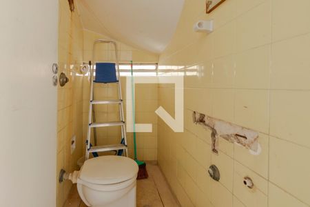 Lavabo de casa à venda com 3 quartos, 180m² em Vila Cordeiro, São Paulo