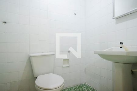 Banheiro da suíte de casa para alugar com 1 quarto, 69m² em Vila Vivaldi, São Bernardo do Campo