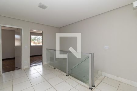 Escada de casa à venda com 4 quartos, 292m² em Itapoã, Belo Horizonte