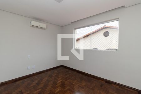 Quarto 2 de casa à venda com 4 quartos, 292m² em Itapoã, Belo Horizonte