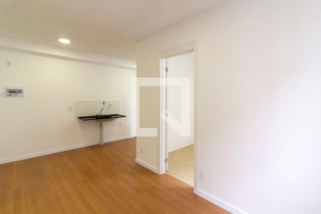 Sala de apartamento para alugar com 2 quartos, 35m² em Jardim Sabara, São Paulo