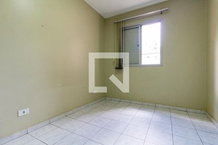 Quarto 2 de apartamento para alugar com 3 quartos, 62m² em Parque Cisper, São Paulo