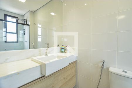 Banheiro Suíte 1 de apartamento para alugar com 2 quartos, 67m² em Santo Antônio, Belo Horizonte