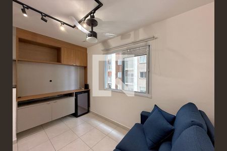 Sala  de apartamento para alugar com 1 quarto, 31m² em Jardim Caravelas, São Paulo