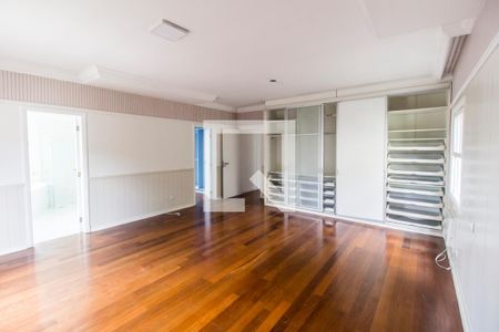 Suíte master de casa de condomínio à venda com 3 quartos, 355m² em Alphaville, Santana de Parnaíba