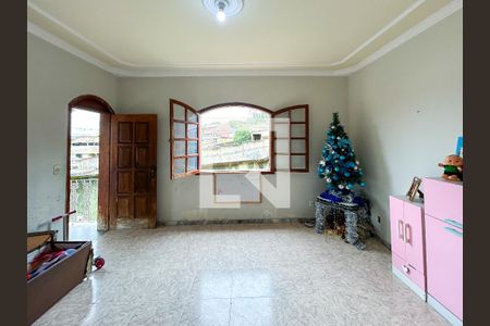 Casa para alugar com 5 quartos, 365m² em Rio Branco, Belo Horizonte