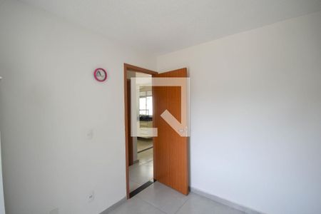 Quarto 1 de apartamento para alugar com 2 quartos, 42m² em Jardim Alvorada, Nova Iguaçu