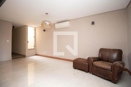 Sala 1 de casa para alugar com 4 quartos, 290m² em Guará Ii, Brasília