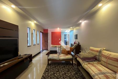 Casa à venda com 4 quartos, 199m² em Parque Sao Domingos, São Paulo