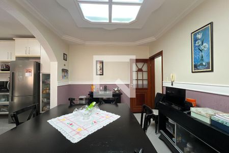 Casa à venda com 4 quartos, 199m² em Parque Sao Domingos, São Paulo