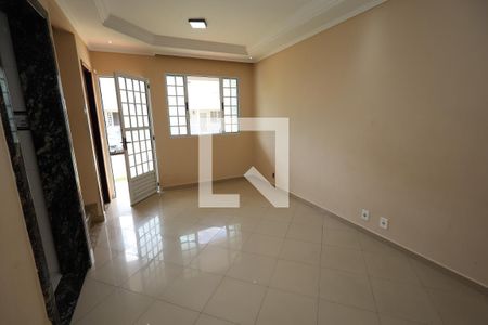 Sala de TV de casa de condomínio à venda com 3 quartos, 115m² em Vila Metalúrgica, Santo André