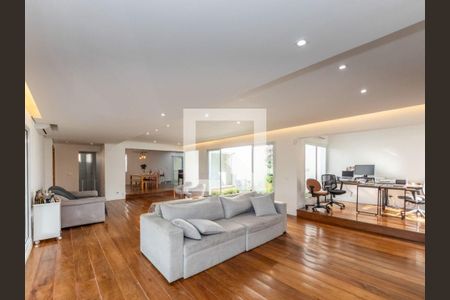 Casa à venda com 4 quartos, 295m² em Jardim Marajoara, São Paulo