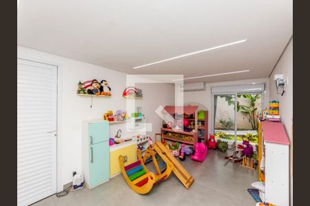 Casa à venda com 4 quartos, 295m² em Jardim Marajoara, São Paulo