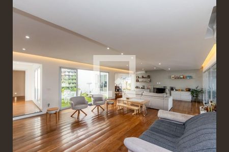 Casa à venda com 4 quartos, 295m² em Jardim Marajoara, São Paulo