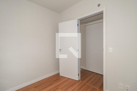 Quarto 2 de apartamento para alugar com 2 quartos, 50m² em Parque Santa Fé, Porto Alegre