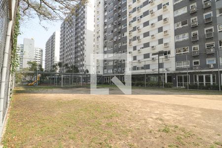 Campo de futebol de apartamento à venda com 2 quartos, 57m² em São Sebastião, Porto Alegre
