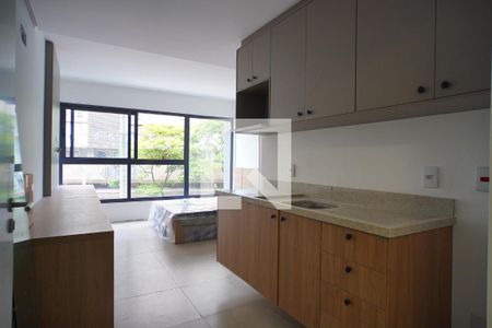 Sala_Cozinha  de kitnet/studio para alugar com 1 quarto, 23m² em Independência, Porto Alegre