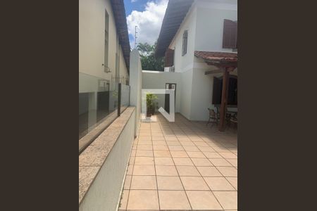 Casa para alugar com 5 quartos, 350m² em Belvedere, Belo Horizonte