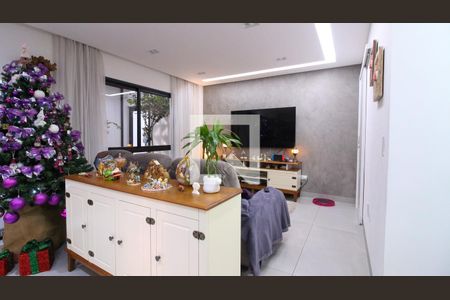 Casa de Condomínio à venda com 3 quartos, 120m² em Vila Lucia, São Paulo