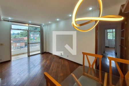 Sala de apartamento para alugar com 2 quartos, 70m² em Santa Rosa, Niterói