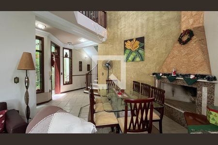 Casa à venda com 3 quartos, 274m² em Parque Taquaral, Campinas