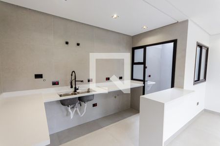 Casa à venda com 3 quartos, 155m² em Utinga, Santo André