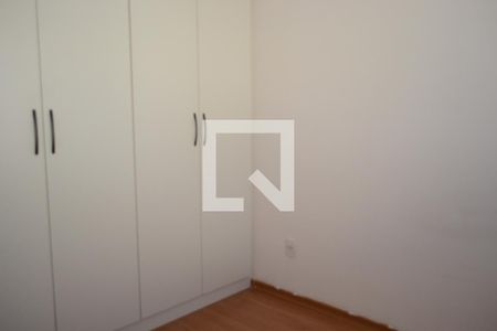 Quarto de apartamento para alugar com 2 quartos, 43m² em Parque Santa Rosa, Suzano