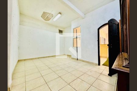 Casa à venda com 4 quartos, 160m² em Vila Alexandria, São Paulo