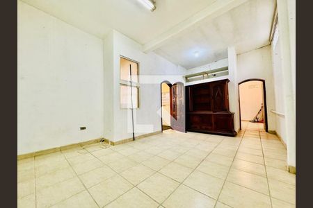 Casa à venda com 4 quartos, 160m² em Vila Alexandria, São Paulo