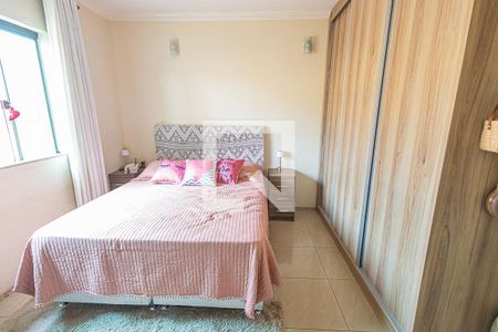 quarto 1 / suite de casa à venda com 3 quartos, 187m² em Trevo, Belo Horizonte