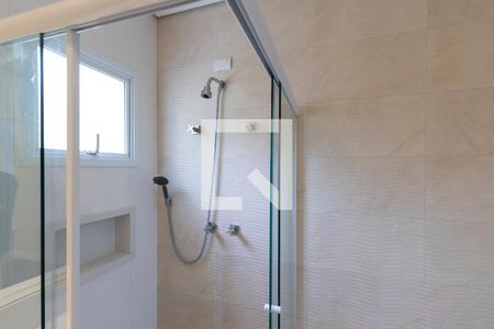 Banheiro da suíte 1 de casa de condomínio à venda com 4 quartos, 350m² em Mont Blanc Résidence, Campinas