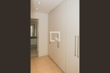 Suíte de apartamento para alugar com 3 quartos, 128m² em Água Branca, São Paulo