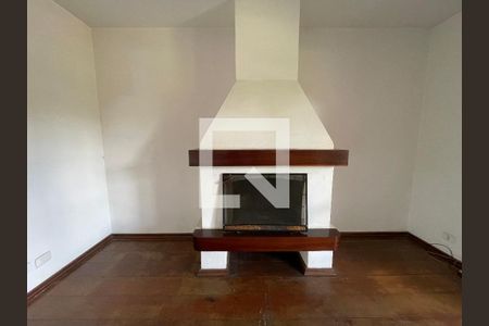 Casa de Condomínio para alugar com 5 quartos, 350m² em Granja Viana, Cotia