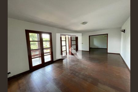 Casa de Condomínio para alugar com 5 quartos, 350m² em Granja Viana, Cotia