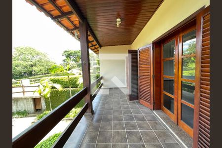 Casa de Condomínio para alugar com 5 quartos, 350m² em Granja Viana, Cotia