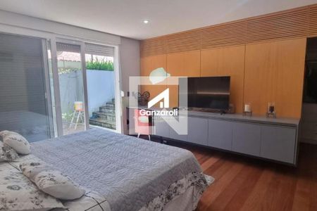 Casa à venda com 4 quartos, 593m² em Chácara Monte Alegre, São Paulo