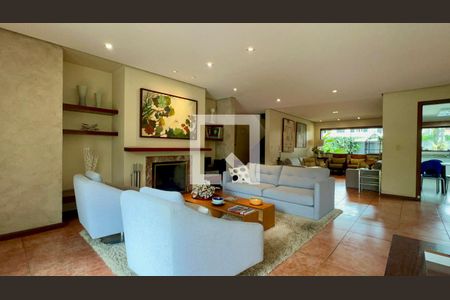 Sala de casa à venda com 4 quartos, 397m² em Alto de Pinheiros, São Paulo