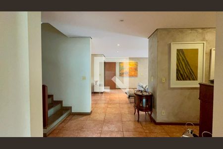 Hall de entrada de casa à venda com 4 quartos, 397m² em Alto de Pinheiros, São Paulo