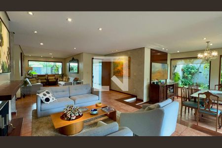 Sala de casa à venda com 4 quartos, 397m² em Alto de Pinheiros, São Paulo