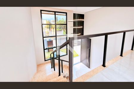 Corredor de casa à venda com 3 quartos, 572m² em Várzea, Lagoa Santa