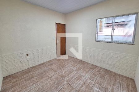 Quarto de casa para alugar com 2 quartos, 52m² em Jardim das Oliveiras, Duque de Caxias