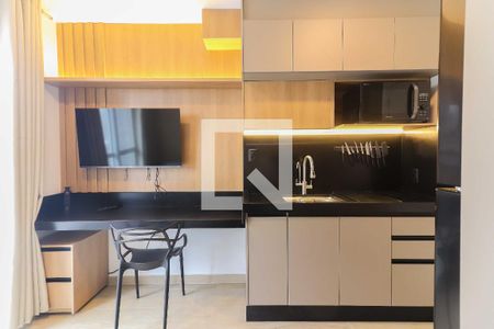 Cozinha de apartamento para alugar com 1 quarto, 25m² em Vila Butantã, São Paulo