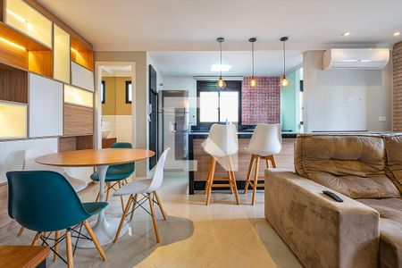 Sala/Cozinha de apartamento à venda com 2 quartos, 74m² em Pinheiros, São Paulo