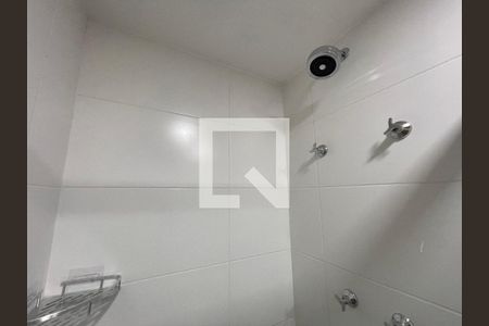 Banheiro de kitnet/studio para alugar com 1 quarto, 25m² em Butantã, São Paulo