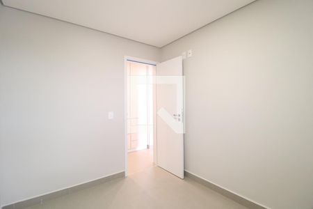 Quarto 1 de apartamento para alugar com 3 quartos, 85m² em Santa Mônica, Uberlândia